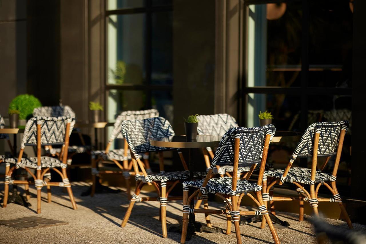 The Port Square Hotel Piraeus Exterior photo
