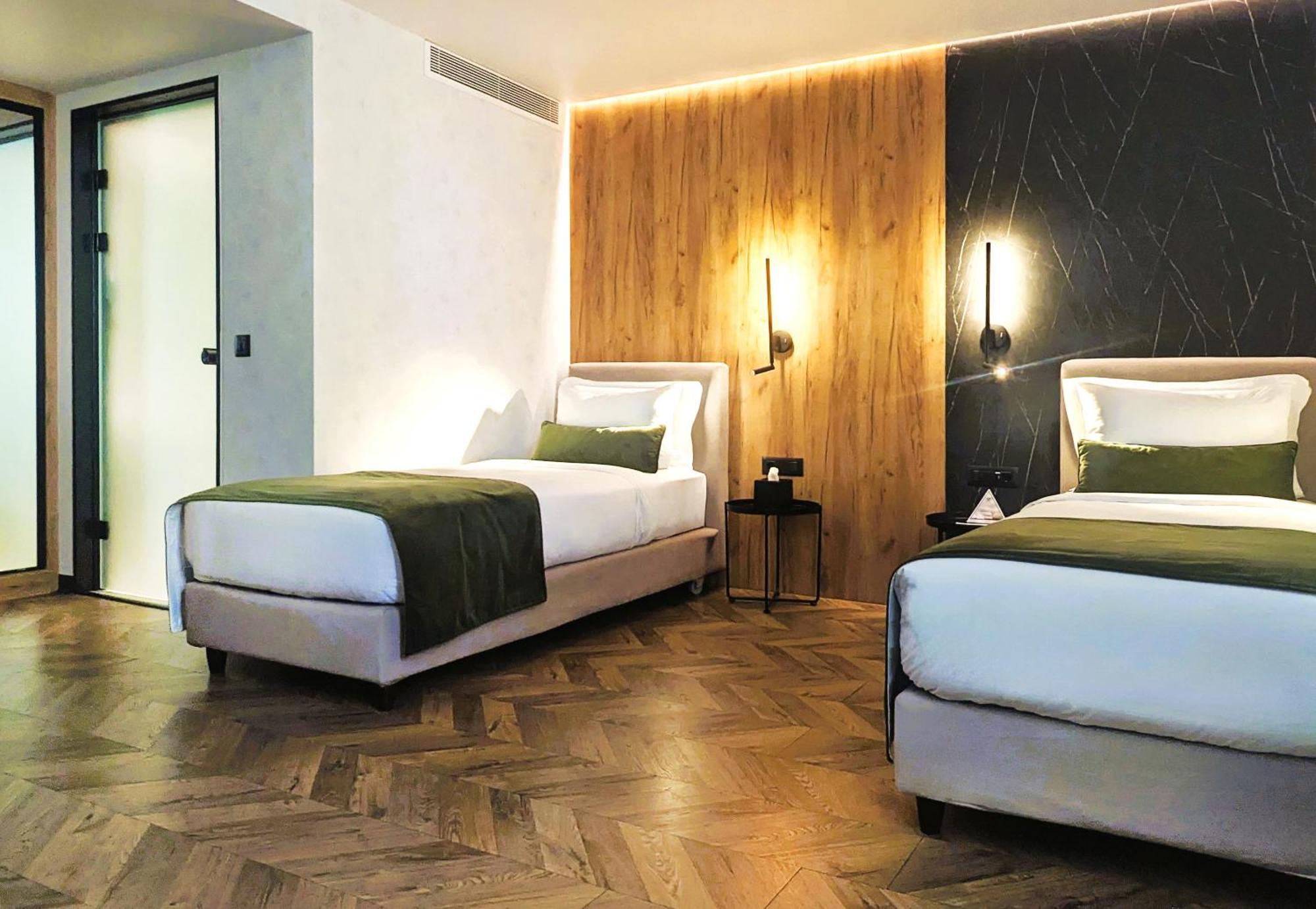 The Port Square Hotel Piraeus Exterior photo